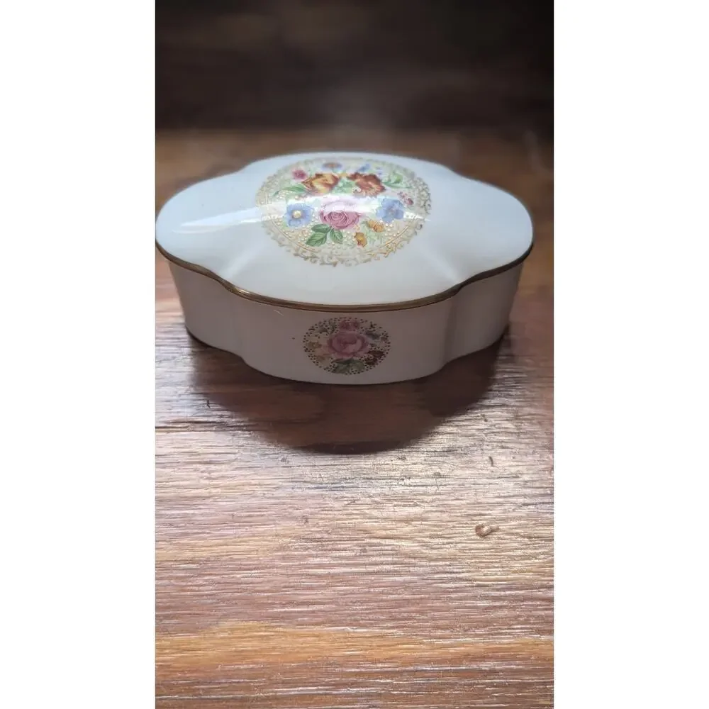 Vintage Limoges France Porcelaine Malbec Trinket Box 18th Century Louvre Decor